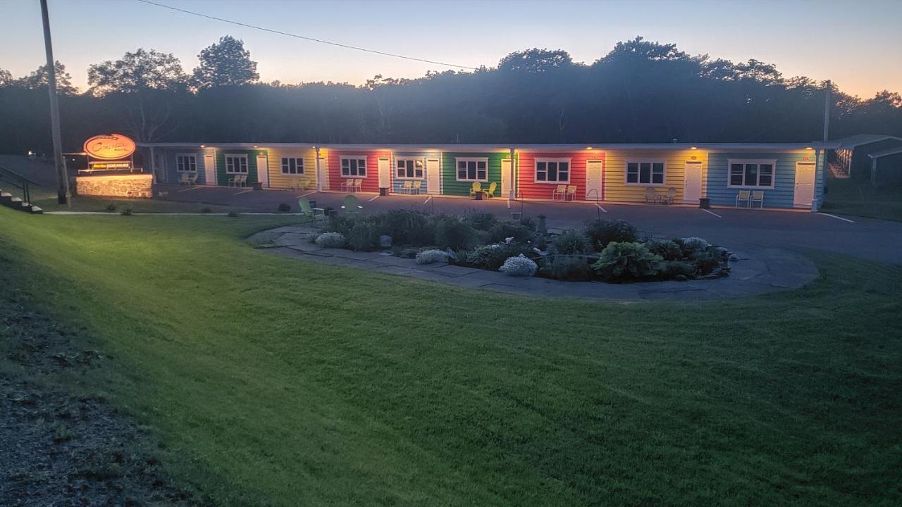 Cornerstone Motel Cheticamp Exterior photo