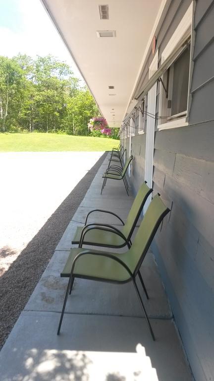 Cornerstone Motel Cheticamp Exterior photo