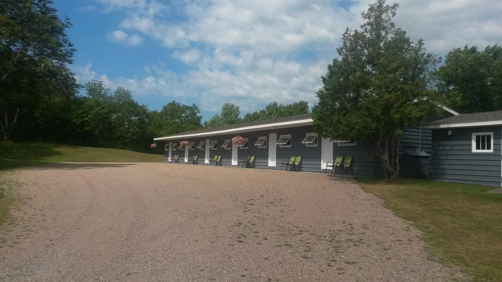 Cornerstone Motel Cheticamp Exterior photo