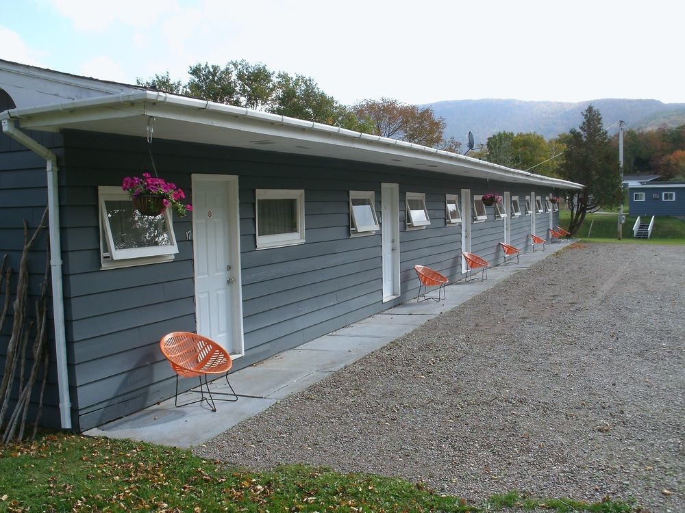Cornerstone Motel Cheticamp Exterior photo